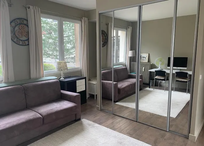 Porte Maillot-Charming And Calm Studio At Neuilly